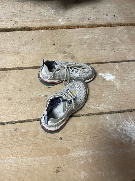 Vand adidasi Zara pentru copii