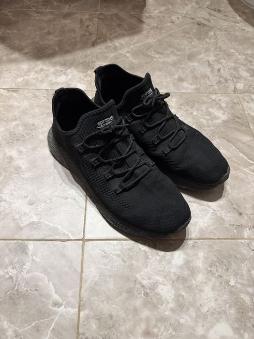 Adidași in stare bună