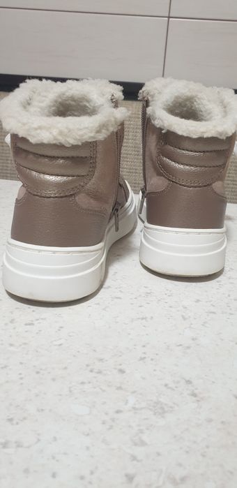 Ghete piele Lasocki aurii 31