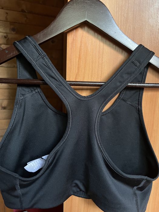 Спортно бюстие nike