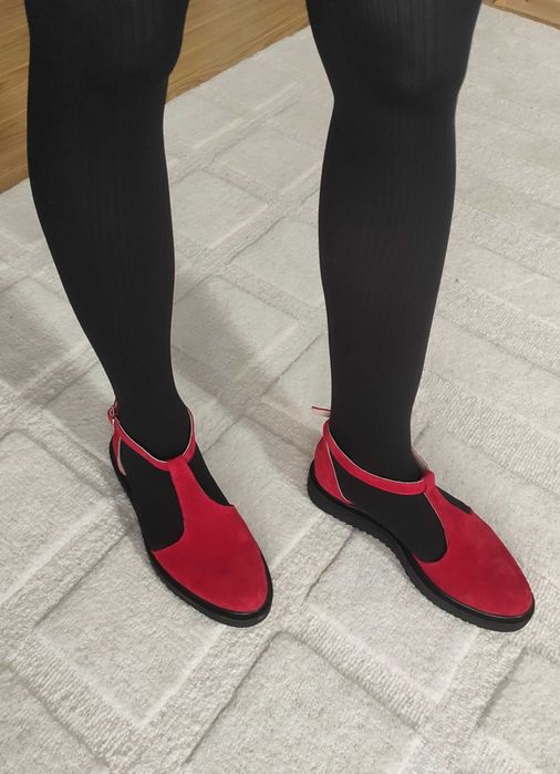 Pantofi damă Gazelle,mărime 36, piele întoarsă, roșii,bareta pe glezna