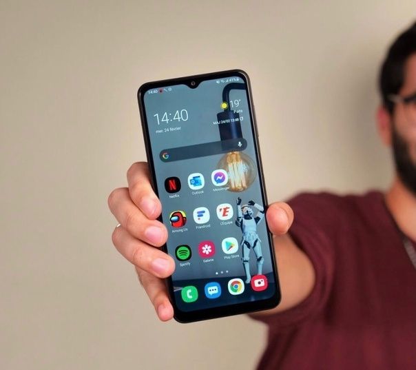 Samsung A12 4/32 смартфон как новый в идеальном состояний
