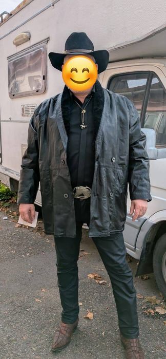 Haina NOU - NOUȚĂ din piele naturală cu interior îmblănit