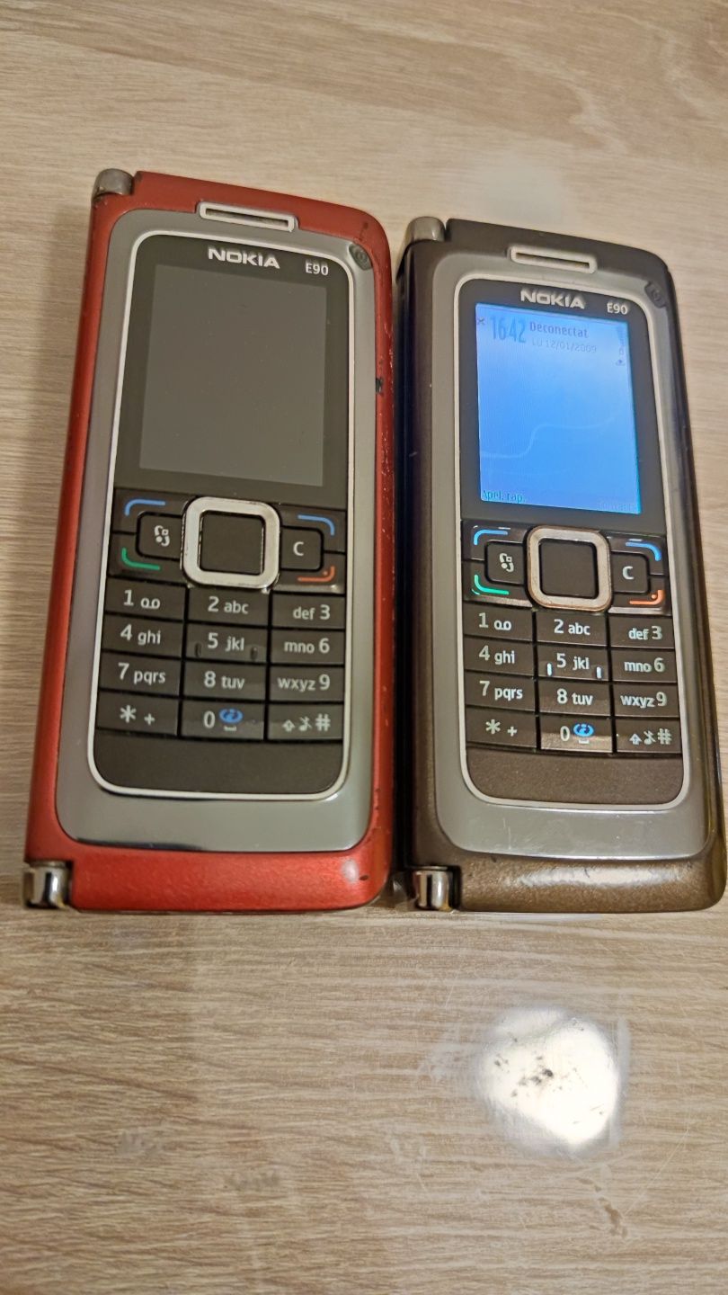 Nokia E90 Business Red (roșu)