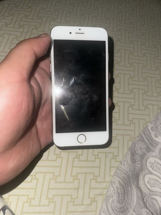 Iphone 6s sotiladi holati yaxwi anca 64tali azgina iwi bo mademida