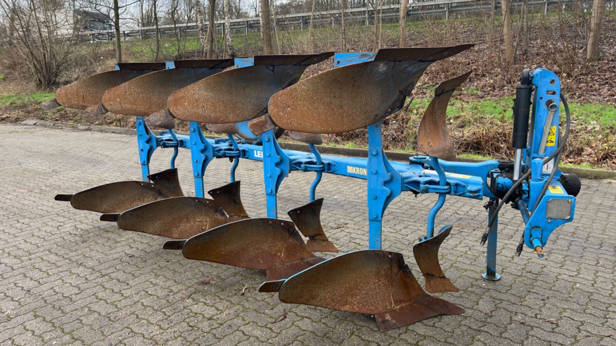 Lemken Opal 110 Omoch, Claas, Case , John Deere , Belarus tortadi