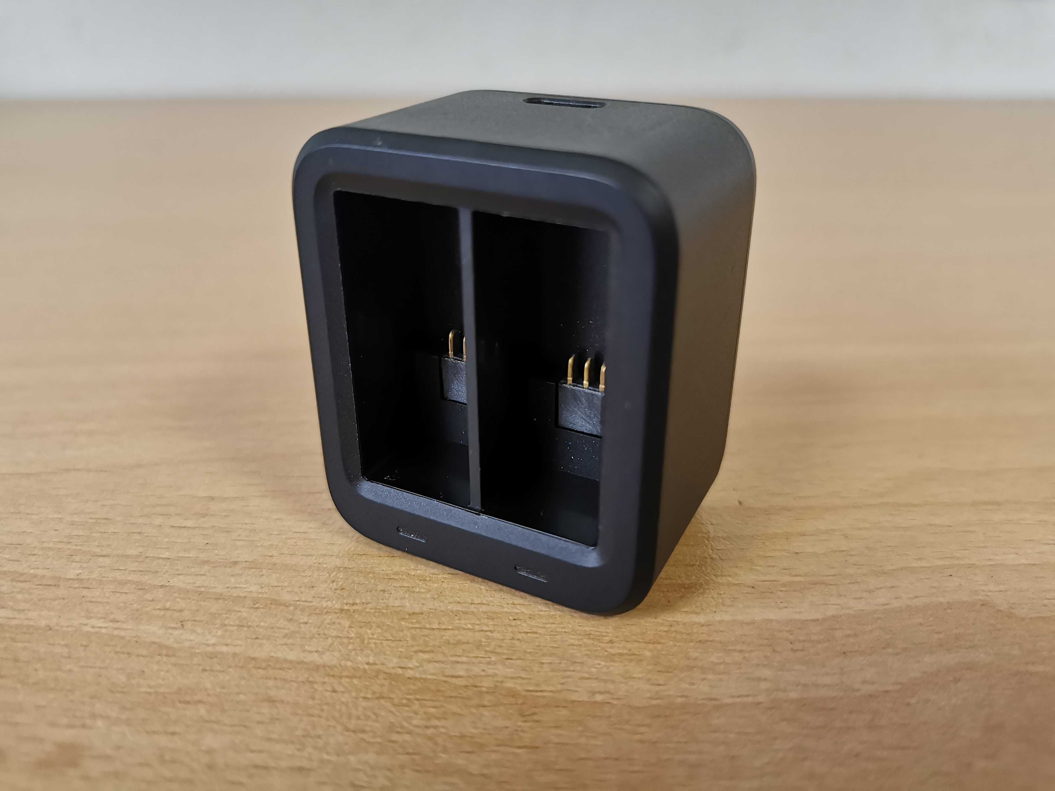 DJI зарядно за 2 бр Ендуро батерия за GoPro Hero 9, 10, 11 и 12