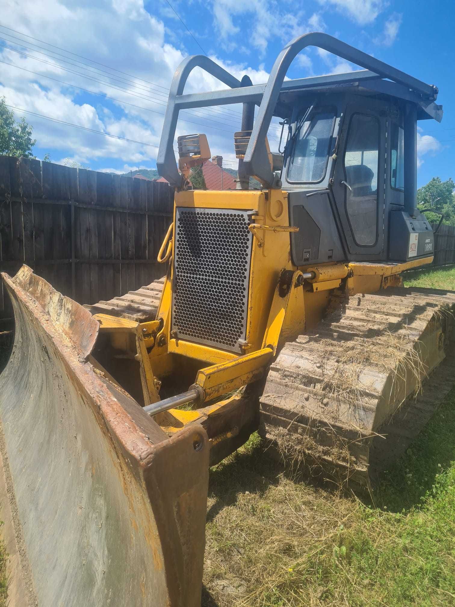 Buldozer Komatsu D61 PX 12