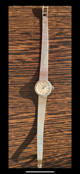 Ceas dama Longines din aur 18K si diamante