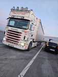 Vând sau schimb Scania euro 5 semiautomat+semiremorca prelata