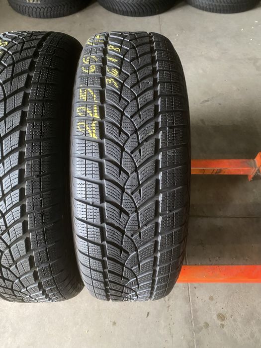 Anvelope iarna 215/65/17 Goodyear Ultra Grip Performance 215 65 17 R17