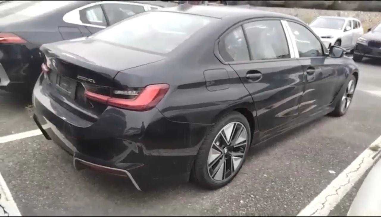 янги BMW i3 40L Night Sport 2025 топ версия наличийда нотариусга тайор