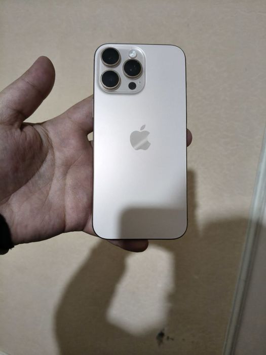 16 pro max 256gb gold