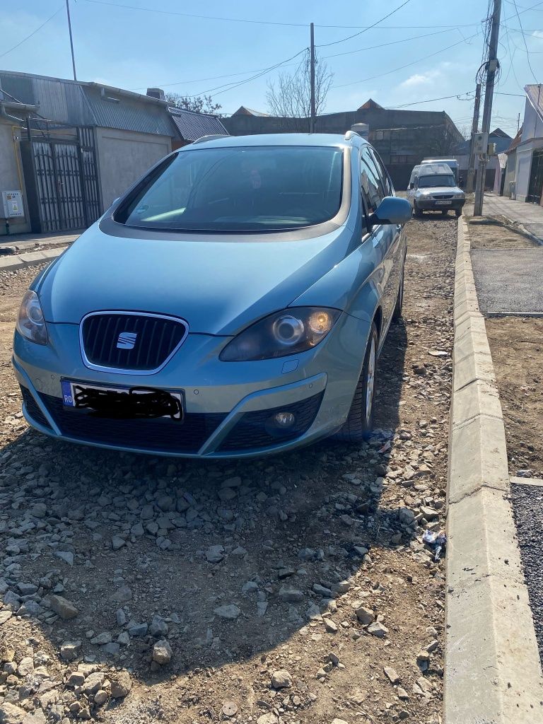 Vând Seat altea xl