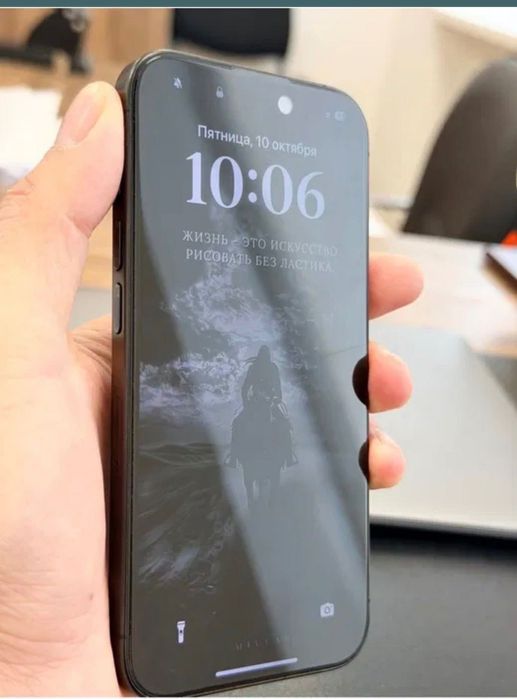 iPhone 15 pro, Айфон идеальном сост