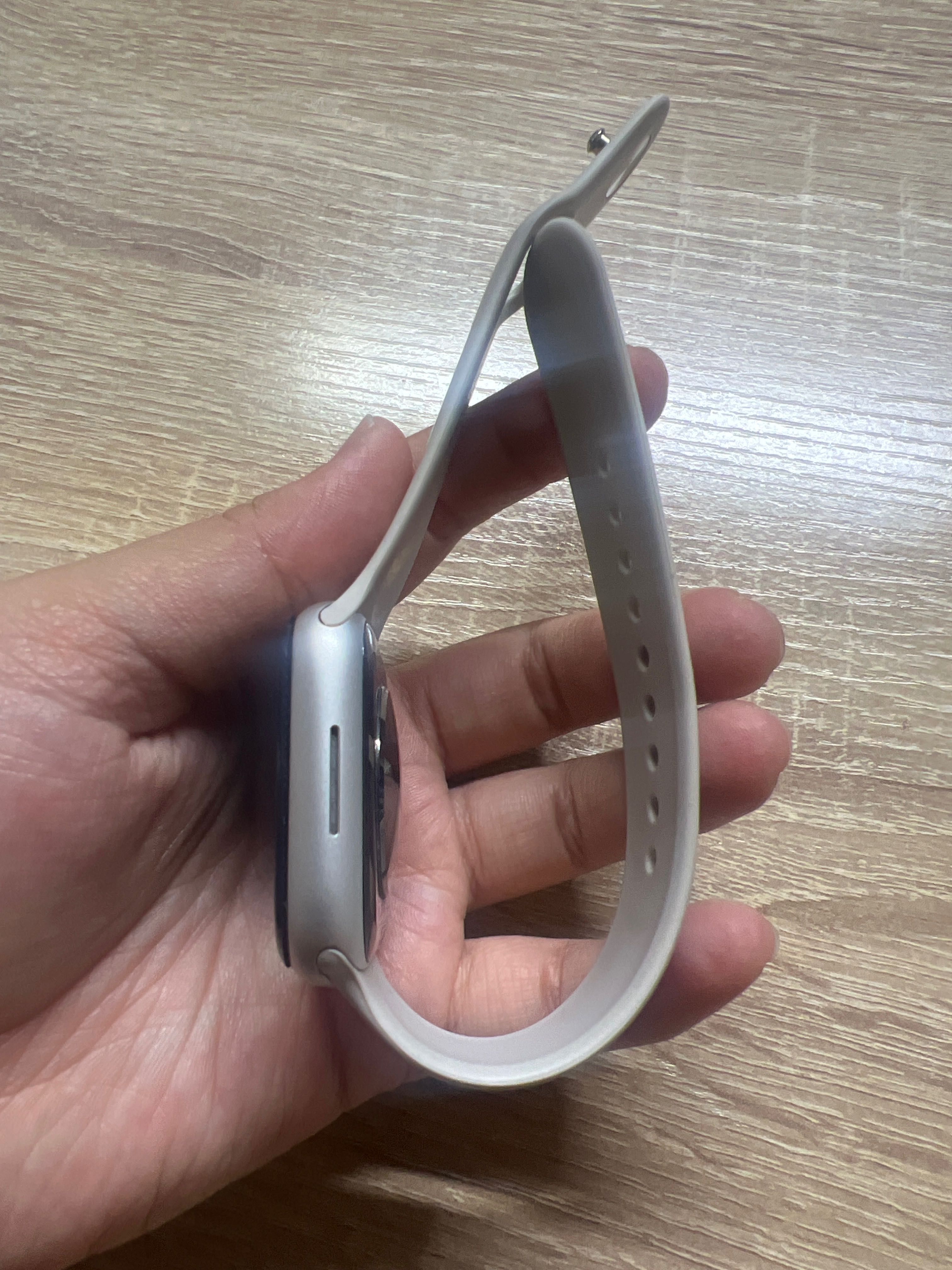 Apple Watch 8s продаю