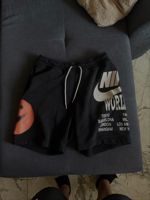 Къси нанталони nike worldtour
