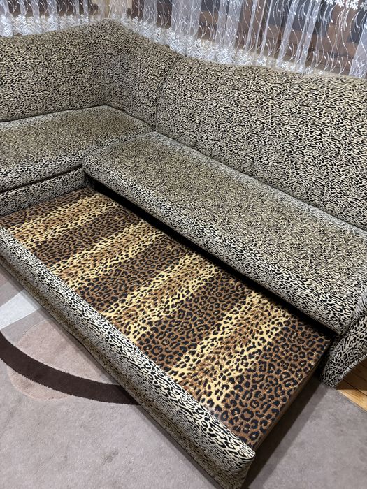 Разтегателен ъглов диван - закупен от фирма Паралел (Нани хоум)