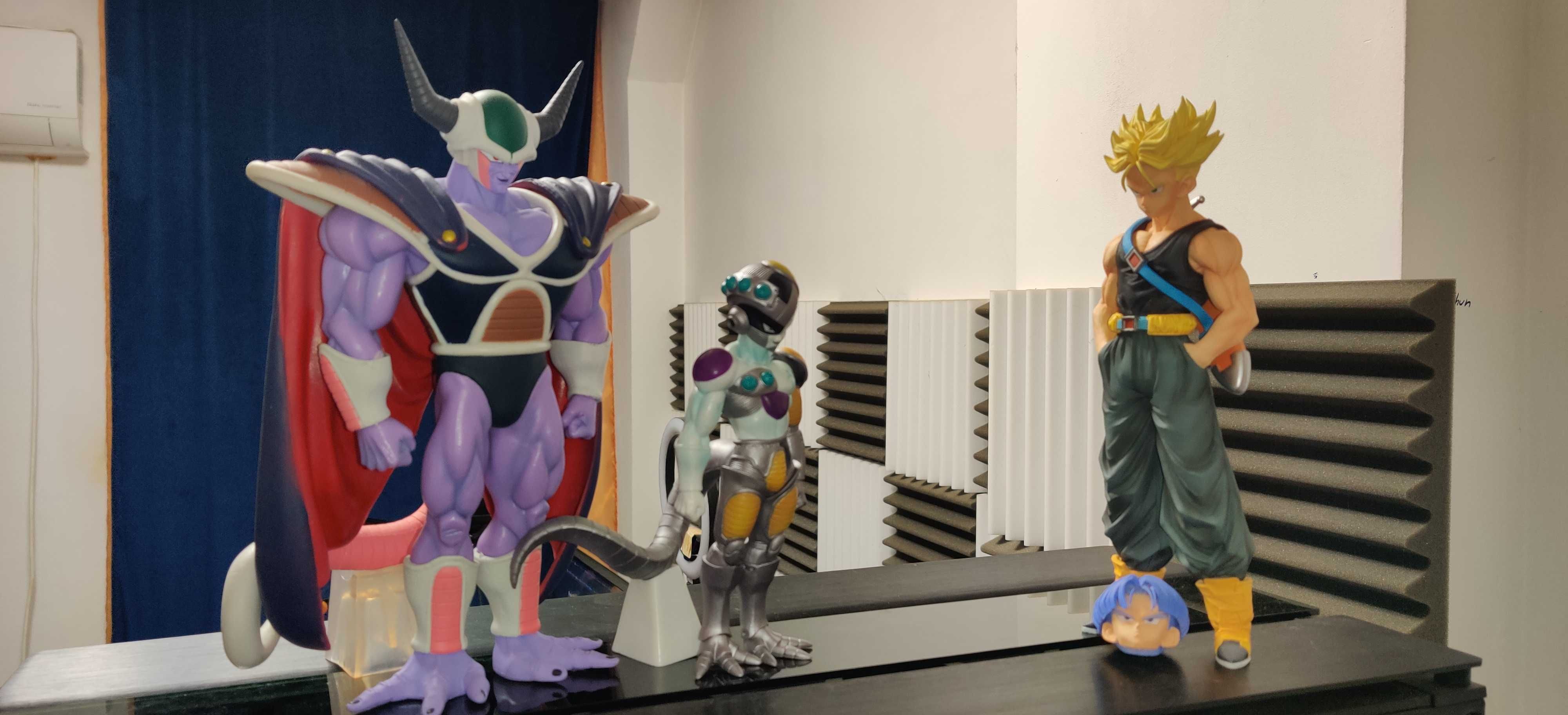 Dragon Ball Z - King Cold Frieza Cyborg Trunks Intro- 26 cm colectie