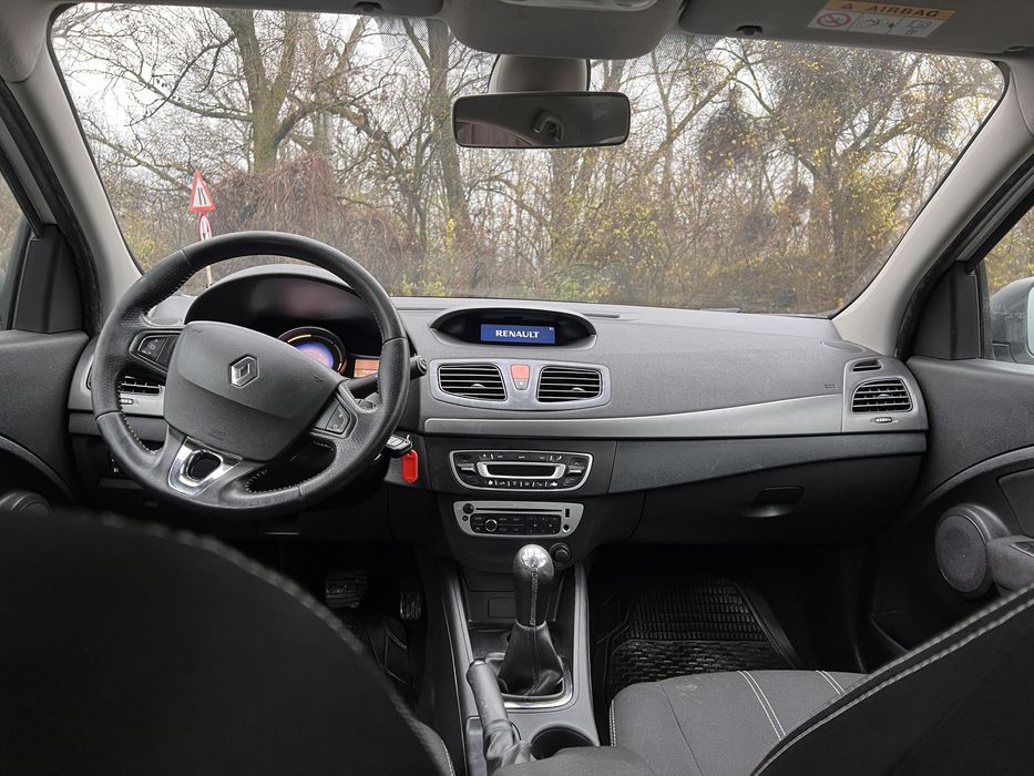 Renault fluence 2014