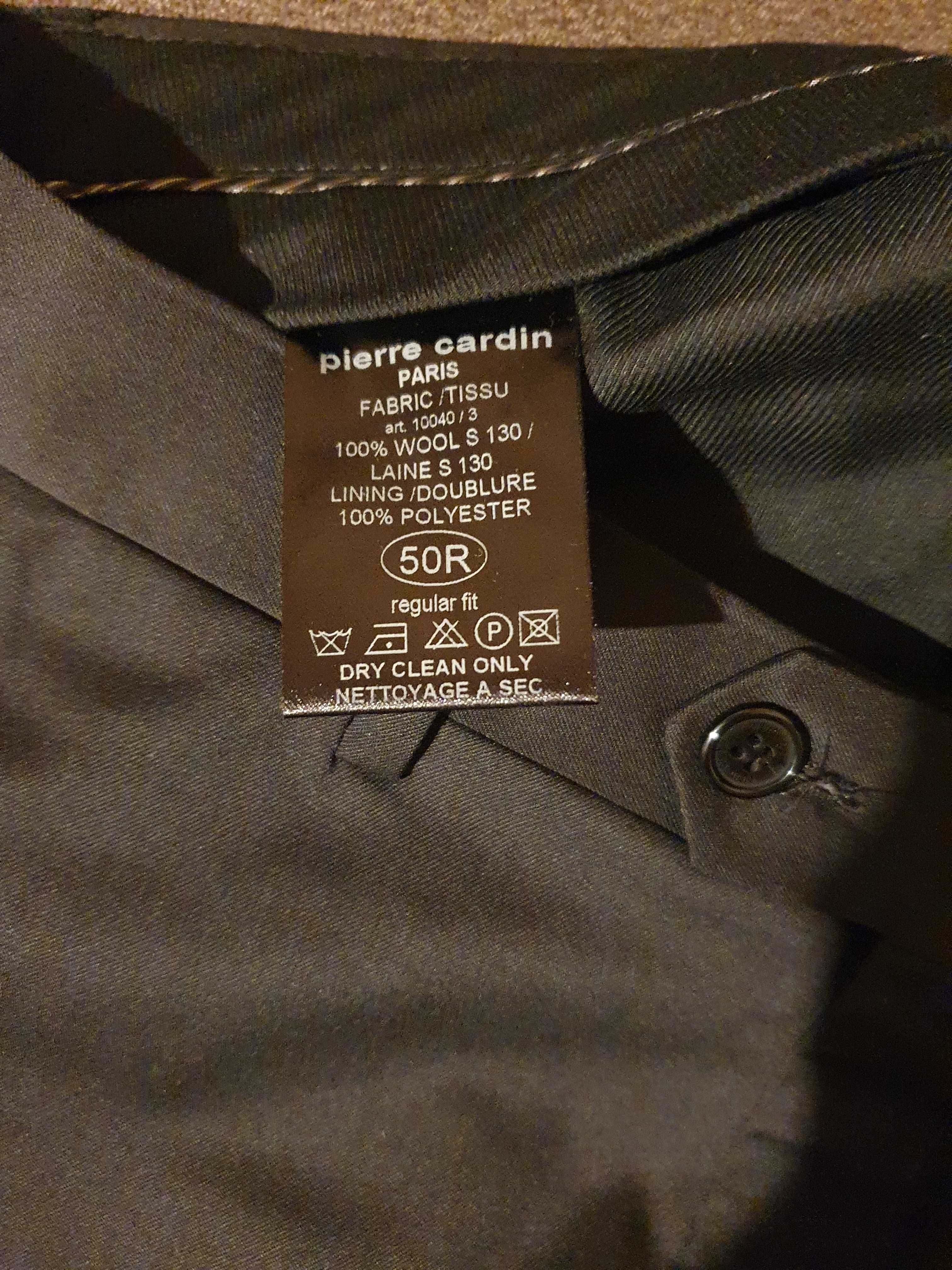Костюм Pierre Cardin, в перфектно състояние (носен веднъж).