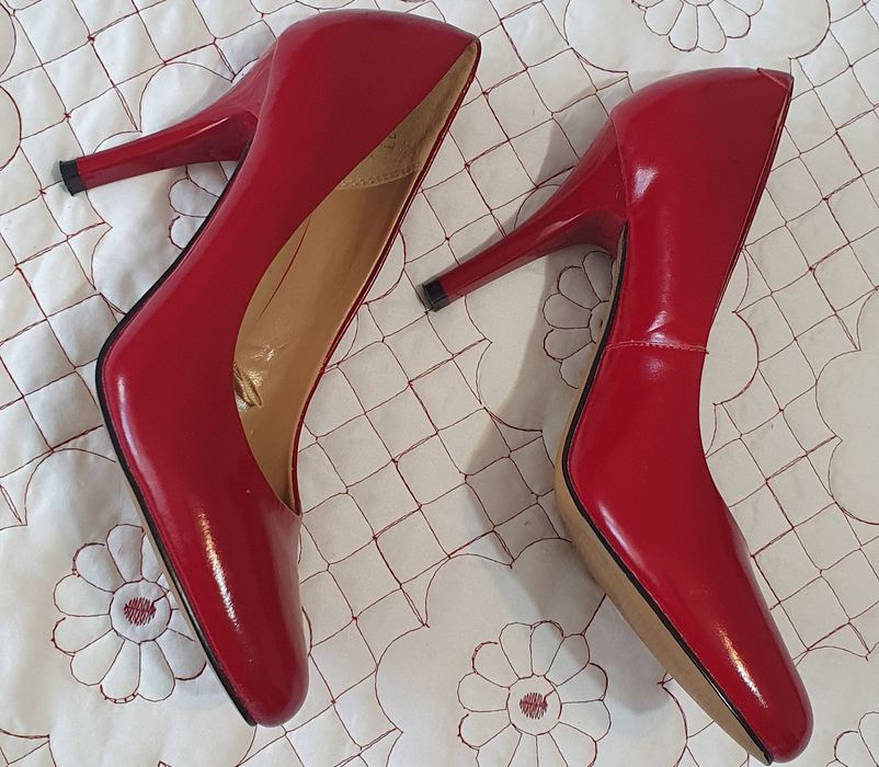 Vând pantofi damă  cu toc