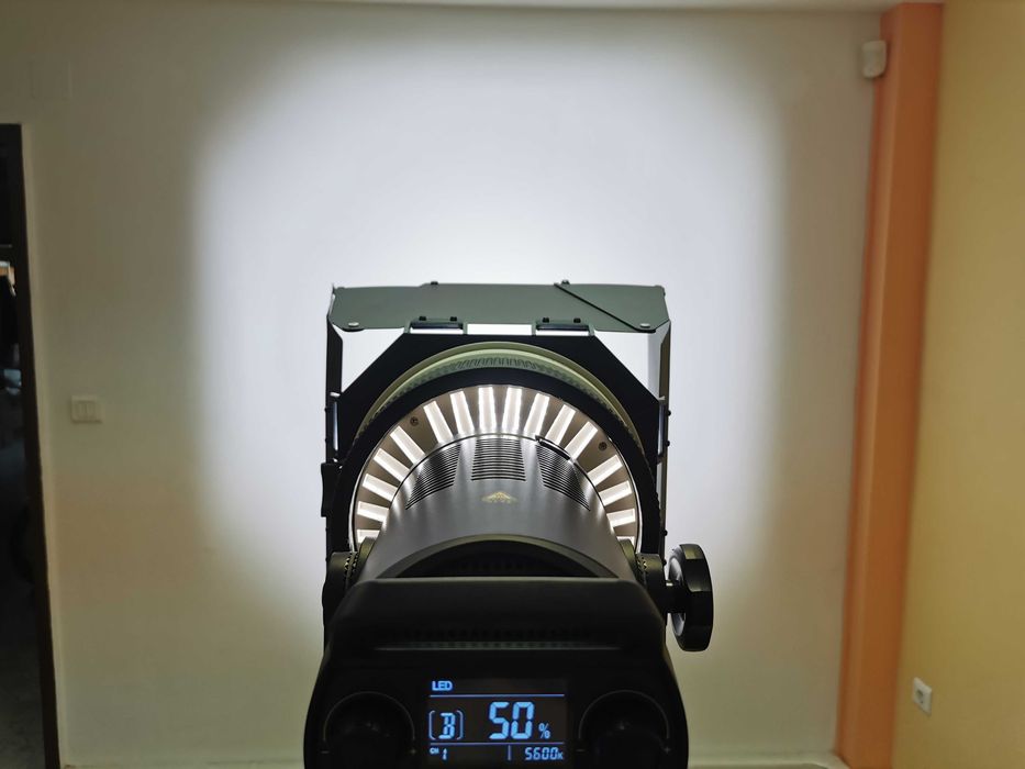 Френелова леща / спот Nanlite FL-20G с фабрични клапи (Barndorf)