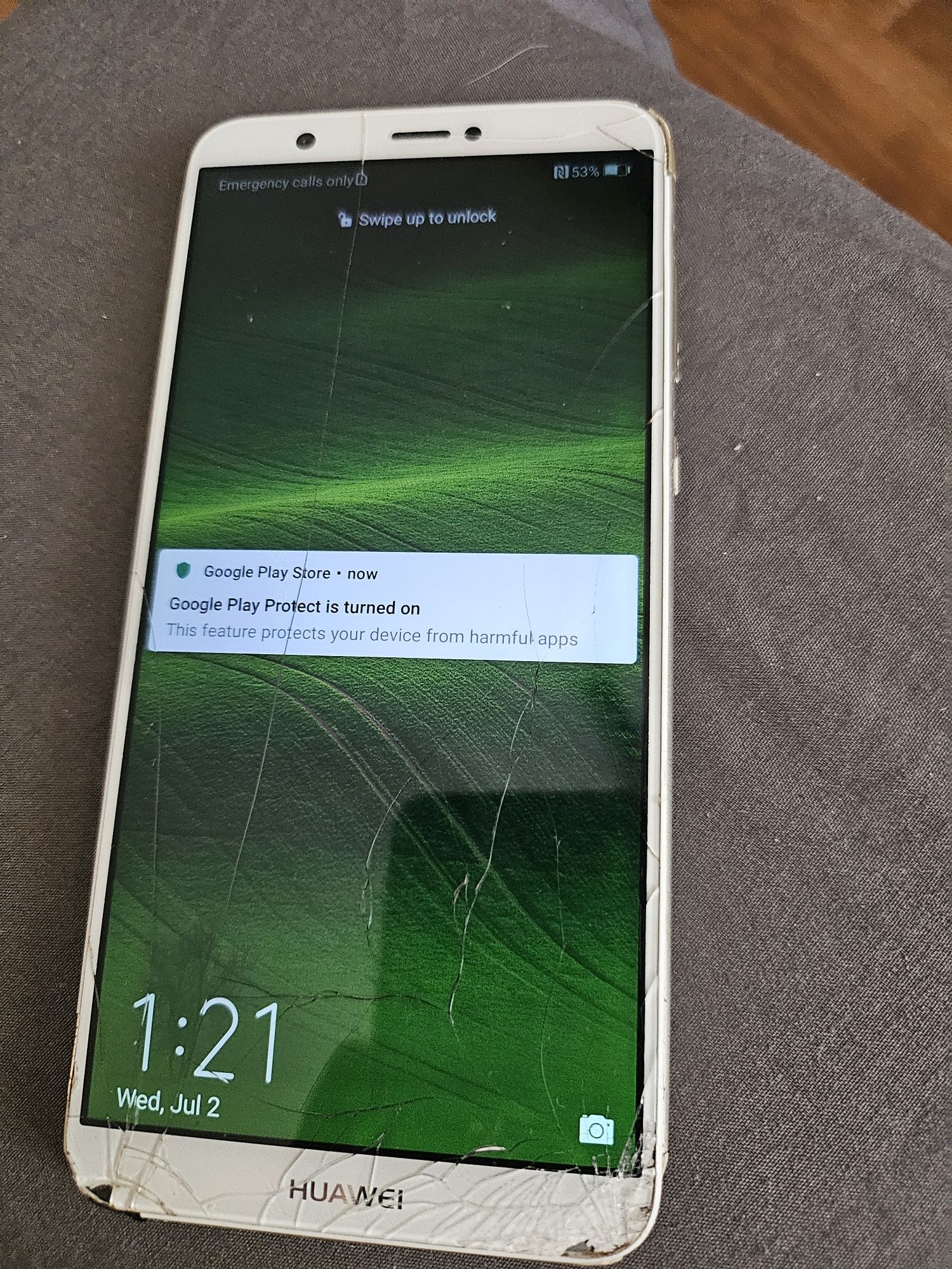 Huawei p smart счупен дисплей