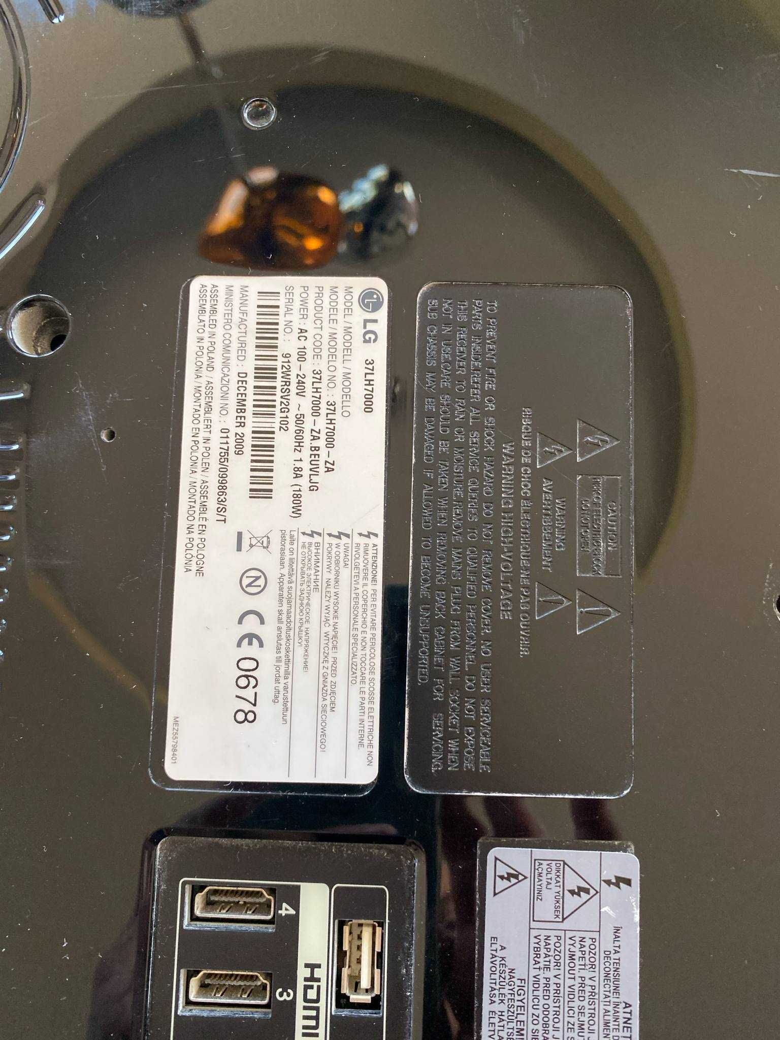 Телевизор LG 37LH7000-ZA на части