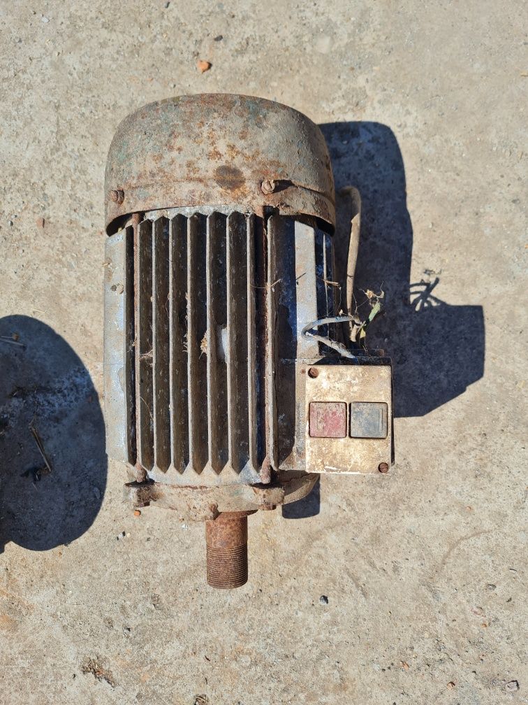 Motoare electrice