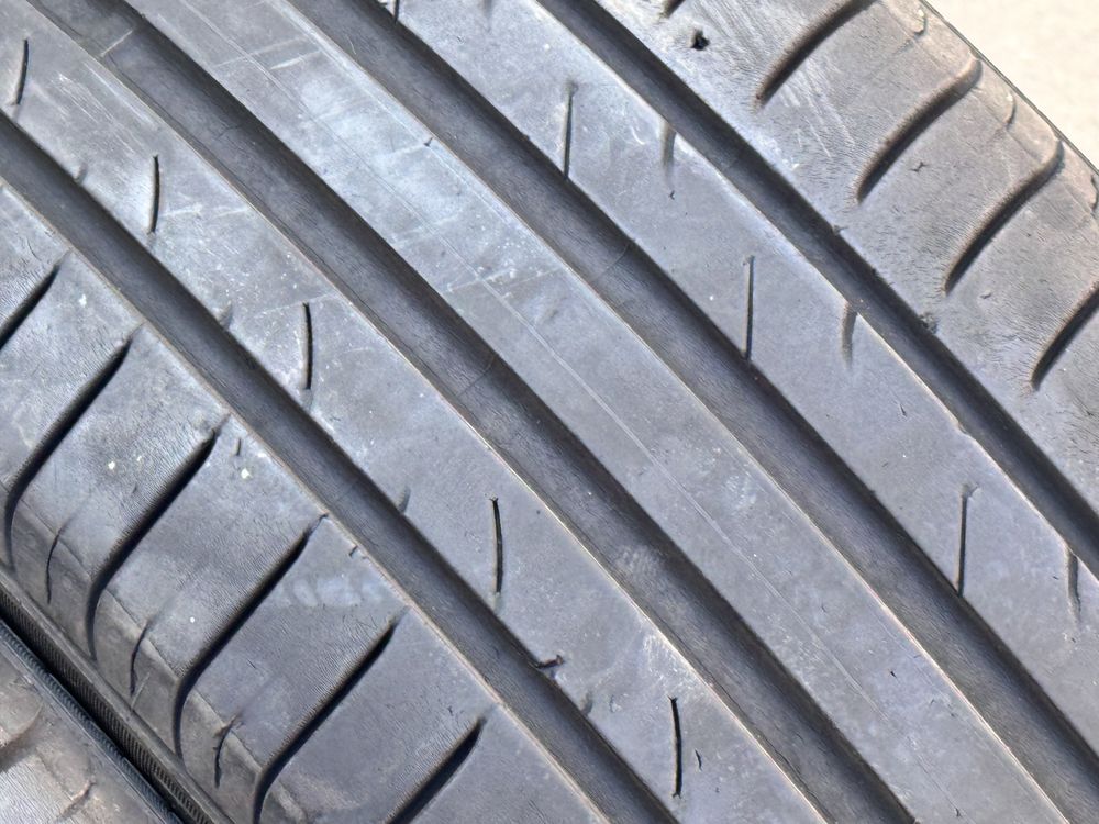 215/45/R17 Nexen Nblue 2бр летни dot0921 4-5мм
