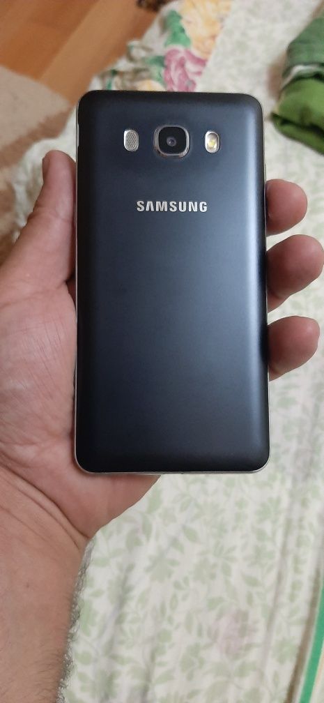 Vând Samsung j5 2016 funcționează în orice rețea