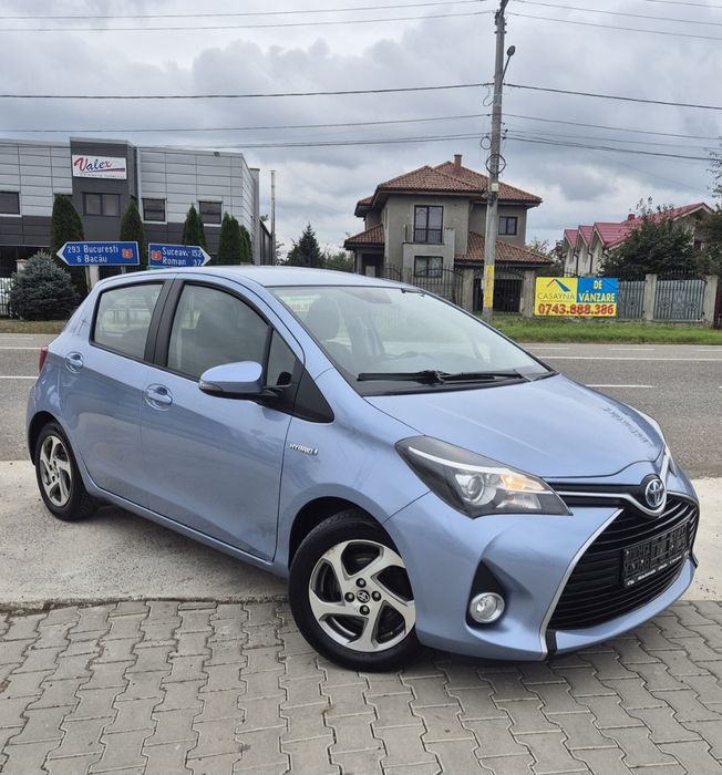 TOYOTA YARIS 1.5 BENZINA HYBRID / 2015 / EURO 6 / Navigatie / Camera /