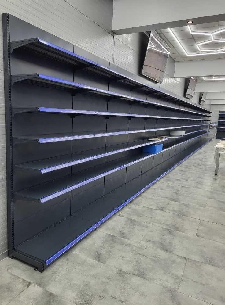 Rafturi noi de mijloc pentru magazin
