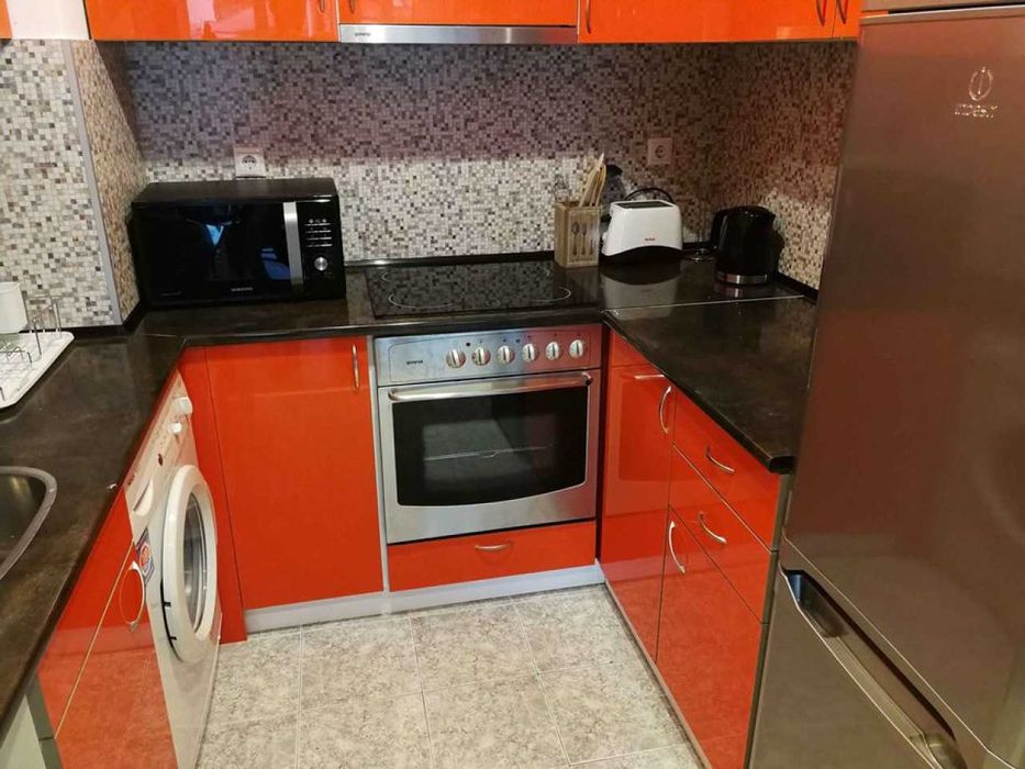 Дава се под наем Двустаен апартамент в Пловдив, Мараша - 60 кв.м за 370 € - Снимка #2