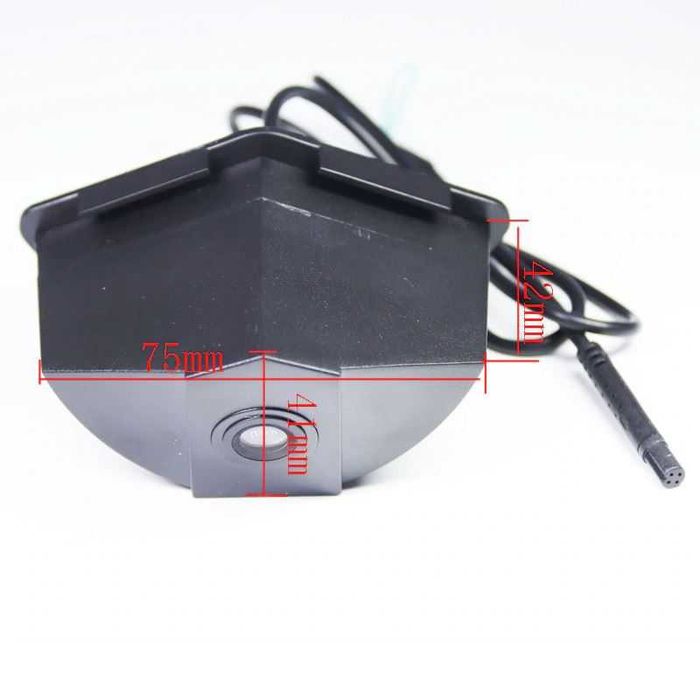 Camera frontala dedicata Mercedes cu montaj in sigla Sprinter ML Vito