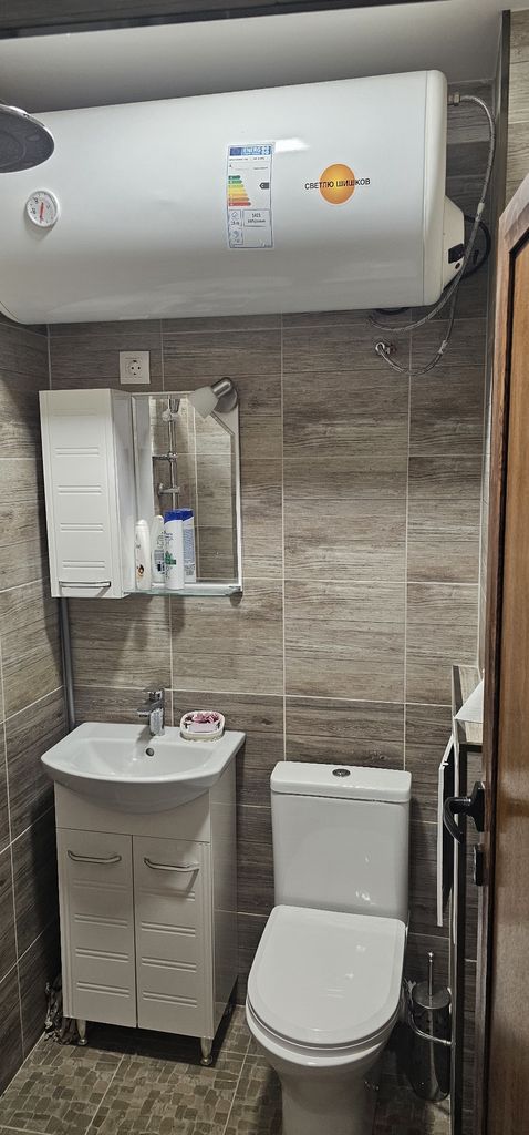 Продава се Двустаен апартамент в Пирдоп - 65 кв.м за 1524 €/кв.м - Снимка #12