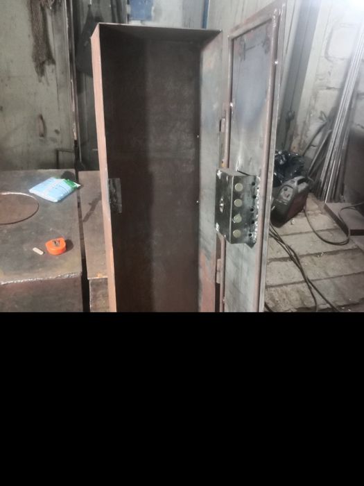 Продам сейф новый.