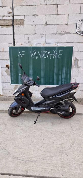 Scutere de vânzare