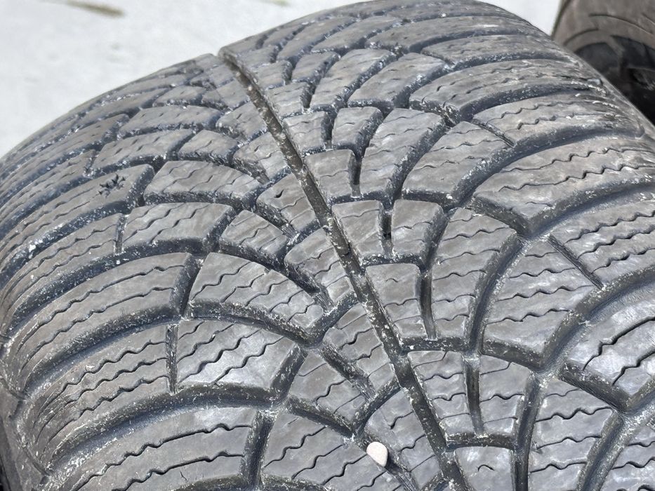 185/55/R15 Goodiyear UltraGrip9 4бр зимни dot4216
