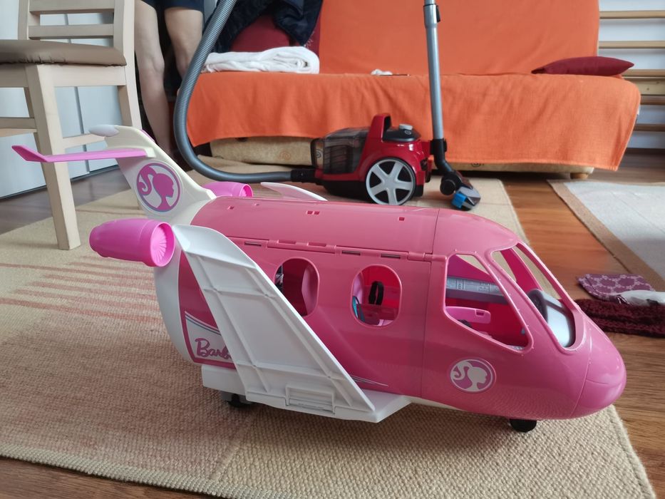 Avionul lui Barbie