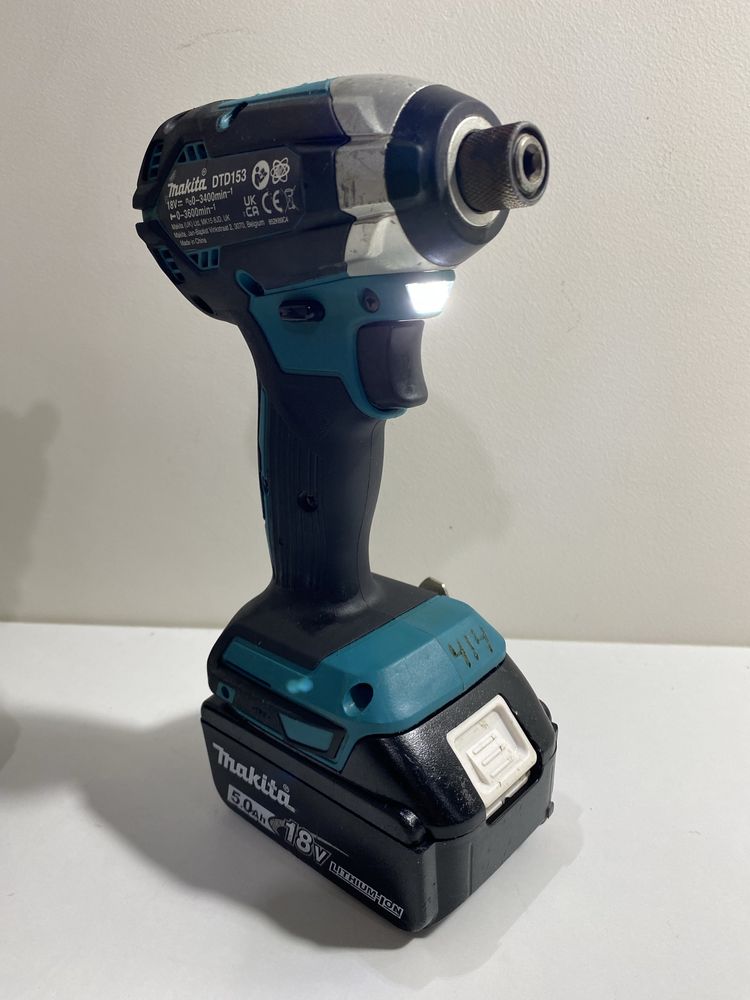Impacturi Makita DTW 300 DTD 153 Brushless