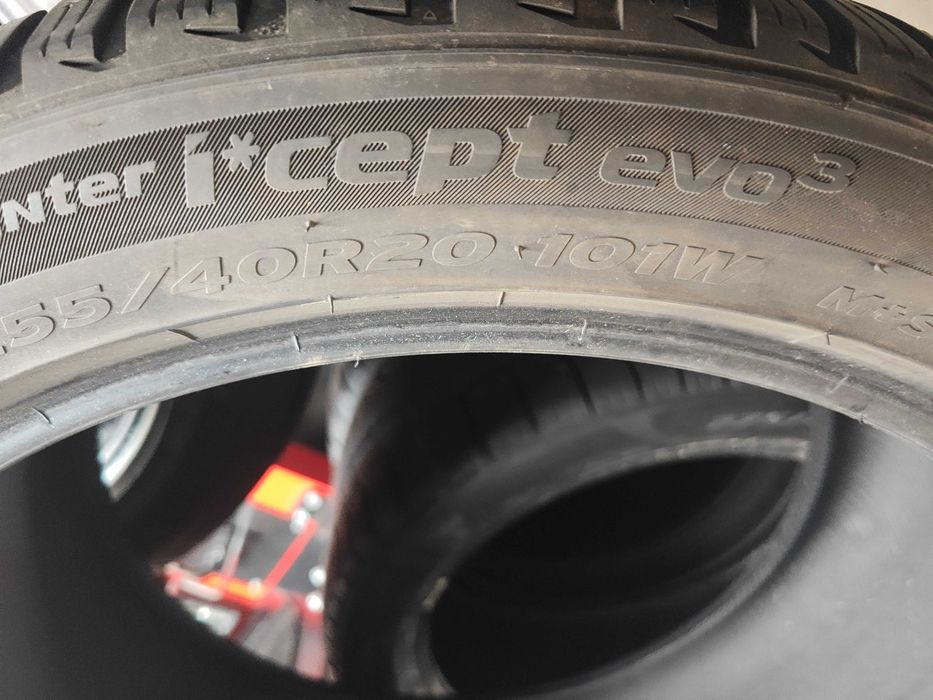 2бр.зимни гуми 255/40/20 Hankook