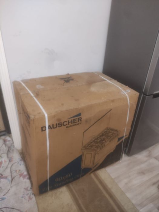 Стол,стулья,ковёр,газ(Цена договорная)