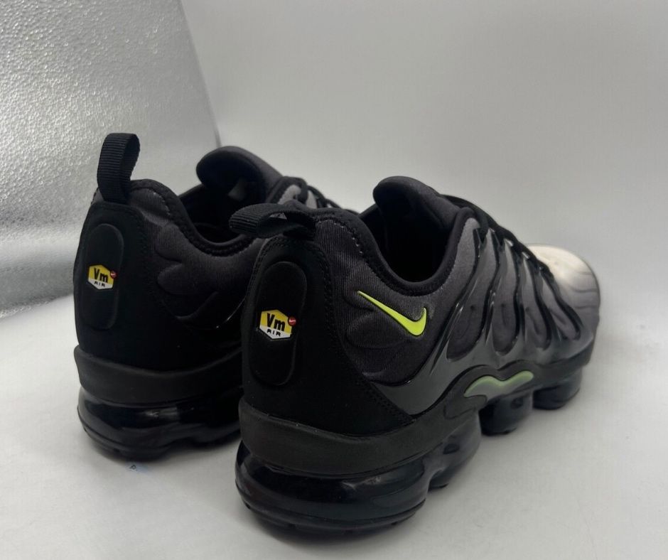 Nike VaporMax Plus