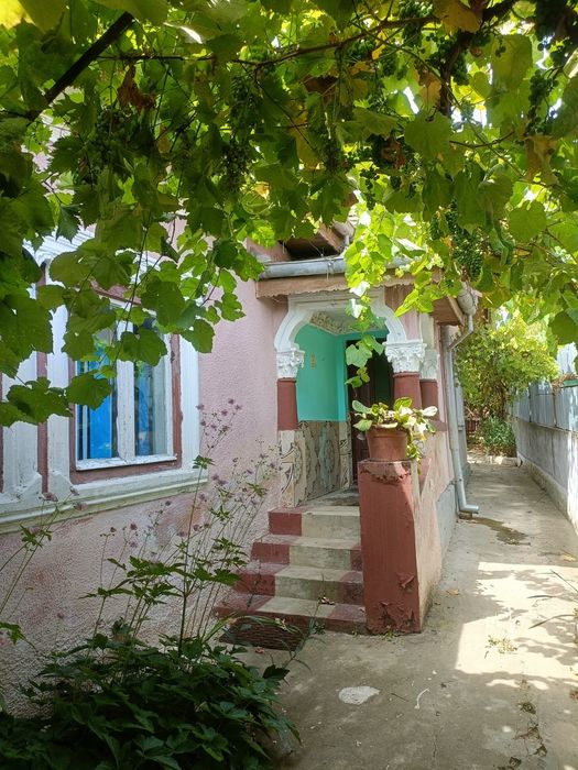 Vând casa cu teren în Simian