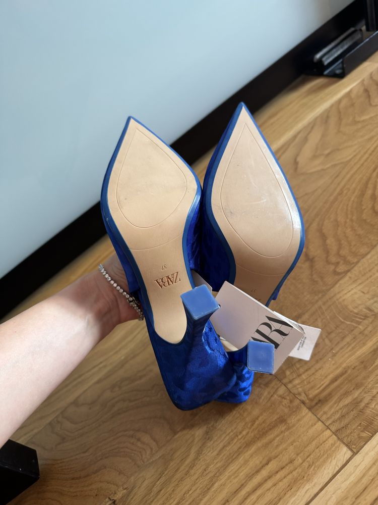 Обувки на ток Zara