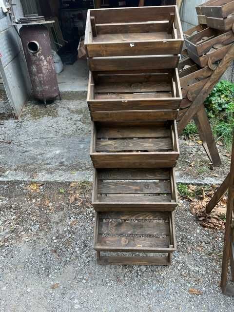 Стелажи касетки за плод и зеленчук