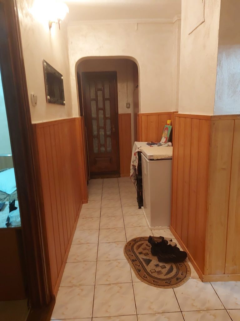 Închiriere apartament zona Broșteni