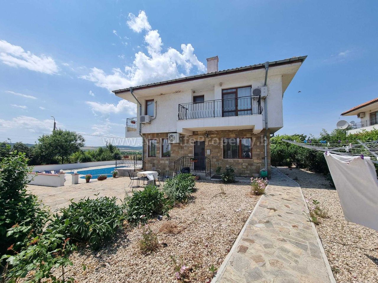Продава се Къща в с. Горица, Област Бургас - 155 кв.м за 1288 €/кв.м - Снимка #2